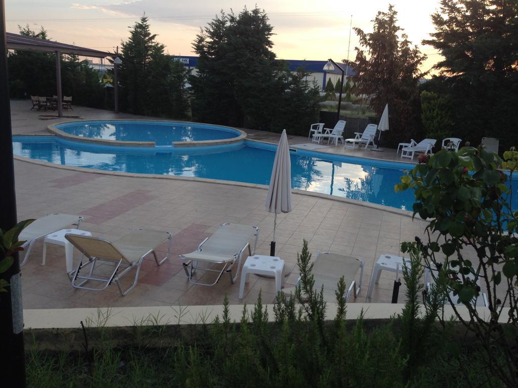 Achillio Hotel 3*